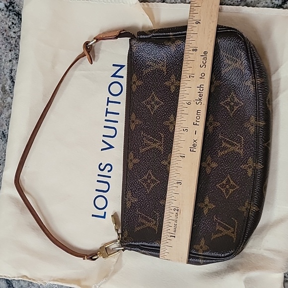 Louis Vuitton Pochette Vintage w/Dust Bag - Picture 8 of 16